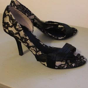 Nine West Black Lace Heels Size 6.5